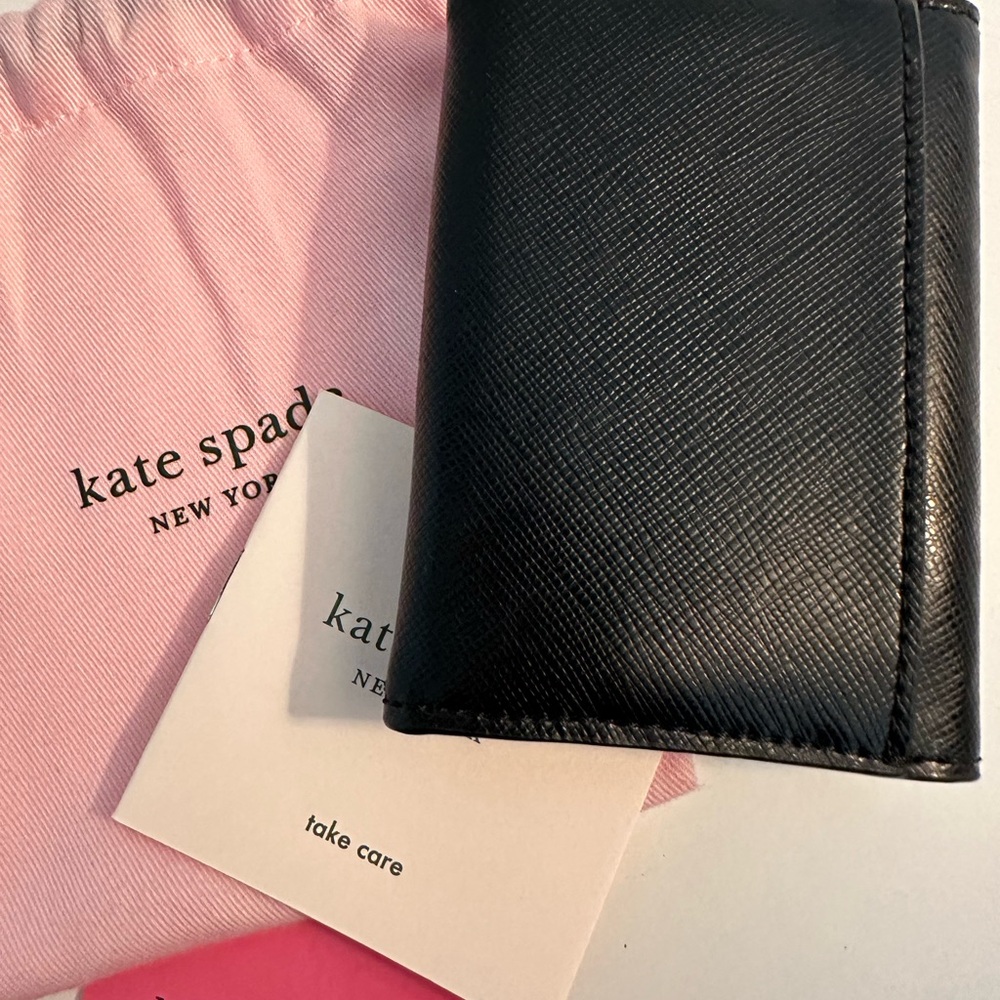 Kate Spade bi-fold wallet - Picture 4 of 7
